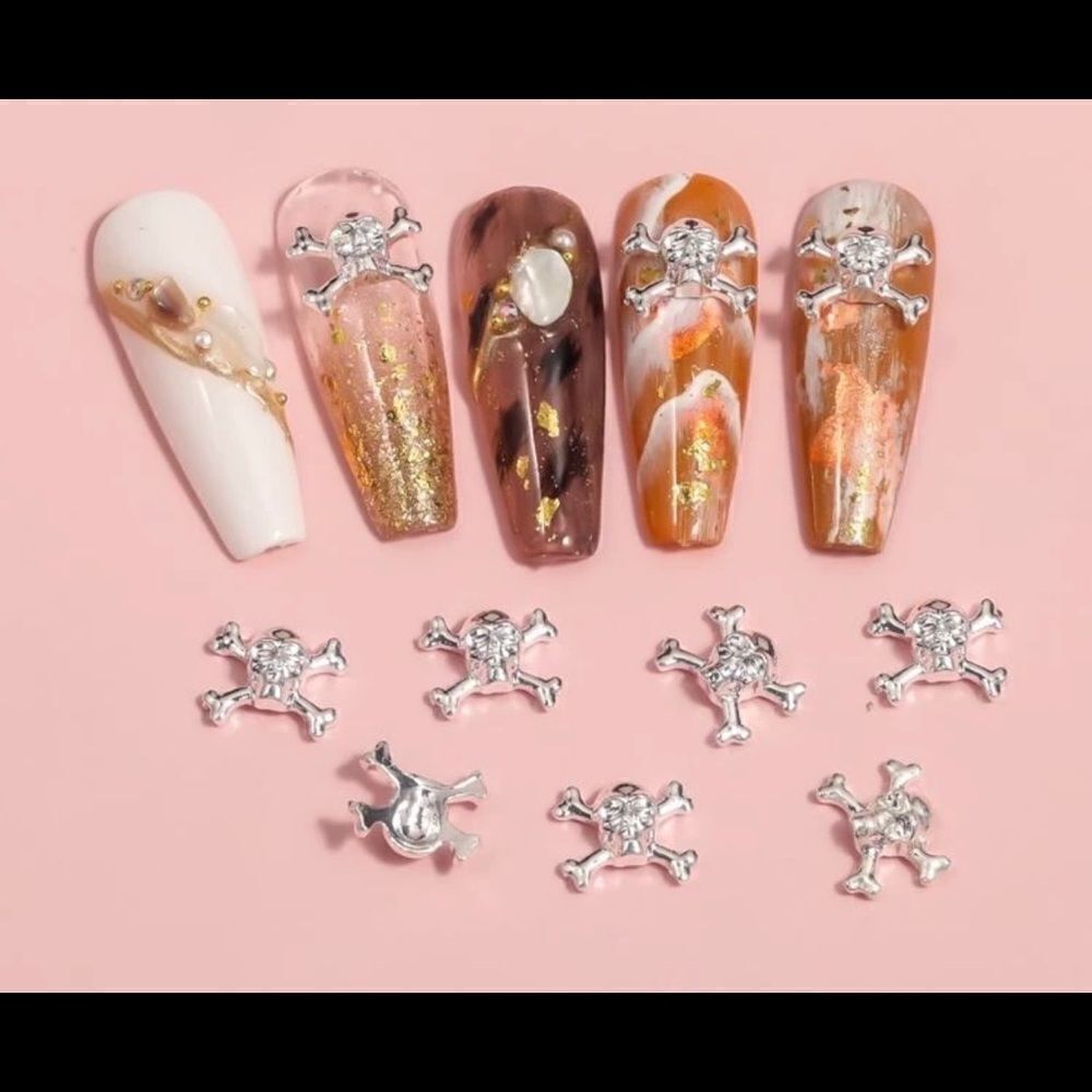 Skull Nail Art Jewels